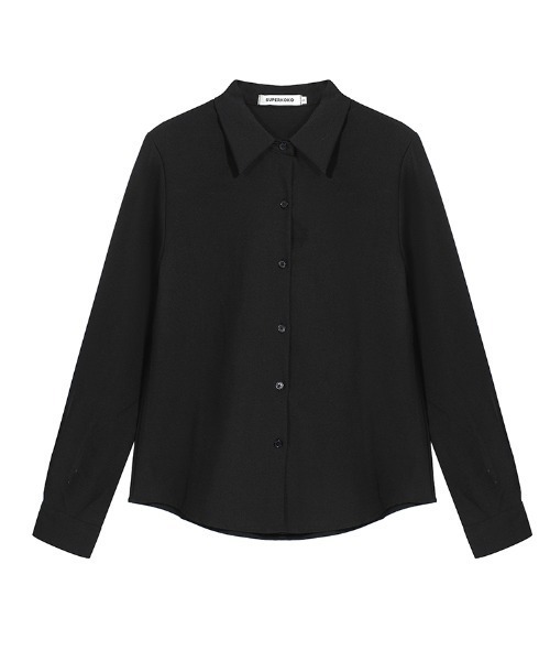 LUCPY（ラクピー）の「ベーシックルーズシルエットシャツ（シャツ/ブラウス・レディース・ダークグレー/ブラック・SMALL/LARGE/MEDIUM）」の5枚目の写真