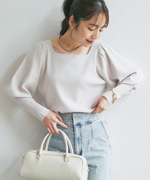La boutique BonBon(ラブティックボンボン)の「【オフィス&デート】スクエアネックボリュームスリーブニット(ニット/セーター・レディース・ブラック/ホワイト/バイオレット/ピンク・FREE)」の4枚目の写真