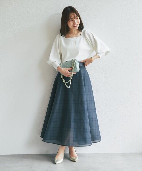 La boutique BonBon(ラブティックボンボン)の「【オフィス&デート】スクエアネックボリュームスリーブニット(ニット/セーター・レディース・ブラック/ホワイト/バイオレット/ピンク・FREE)」の8枚目の写真