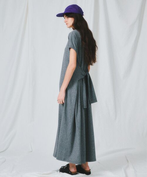GARAGE OF GOOD CLOTHING(ガレージオブグッドクロージング)の「【日本製】ネックスラッシュ2wayカットドレス(ワンピース・レディース・グレー/ブラック・FREE)」の5枚目の写真