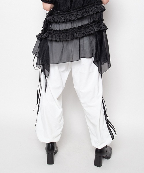PUNYUS（プニュズ）の「【NEW SIZE】レースラインナイロンパンツ（その他パンツ・レディース・ホワイト/ブラック・1/2/3/4/5）」の4枚目の写真
