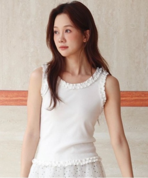 BIRTHDAY BASH(バースデイバッシュ)の「FRILL TANKTOP(フリルタンクトップ)(タンクトップ・レディース・ホワイト・FREE)」の1枚目の写真