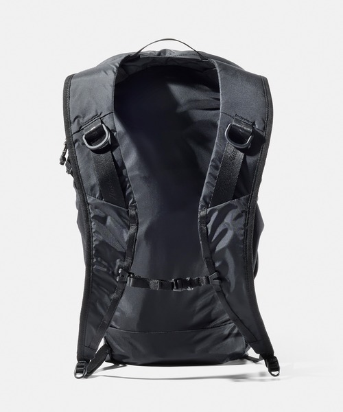 Matador(マタドール)の「Matador/マタドール 18L Packable Backpack/18L パッカブル バックパック(バックパック/リュック・メンズ・ワインレッド/ダークグリーン/ブラック・FREE)」の13枚目の写真