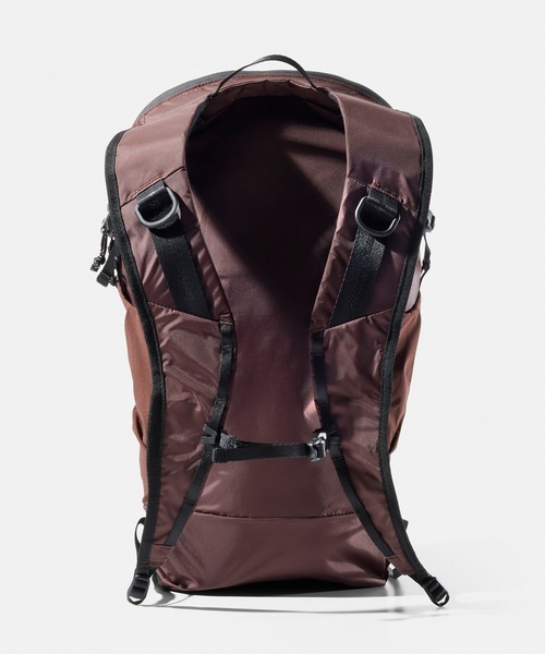 Matador(マタドール)の「Matador/マタドール 18L Packable Backpack/18L パッカブル バックパック(バックパック/リュック・メンズ・ワインレッド/ダークグリーン/ブラック・FREE)」の11枚目の写真
