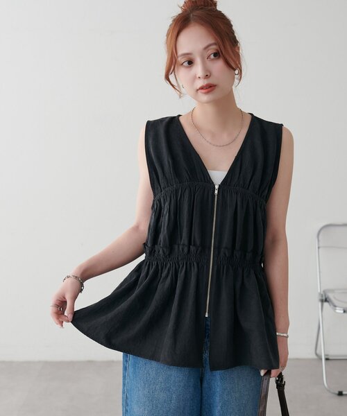 DISCOAT(ディスコート)の「【WEB限定】ZIPシャーリングノースリブラウス(シャツ/ブラウス・レディース・キャメル/モカ/ブラック・FREE)」の4枚目の写真