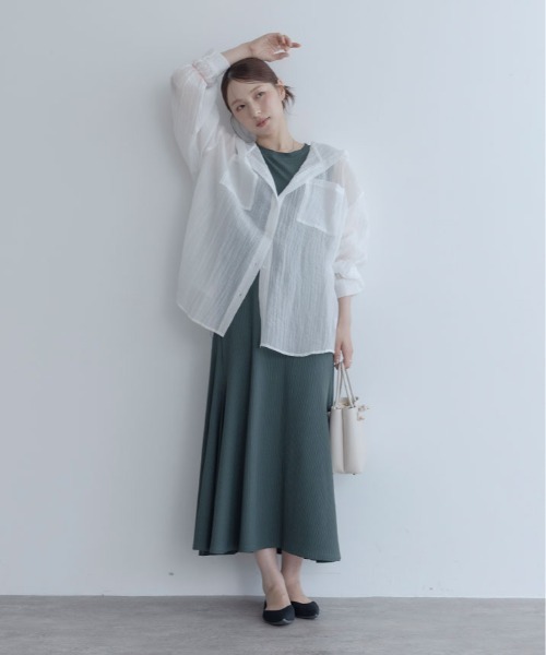 maviru(マヴィル)の「フード付き シアー ブラウス トップス(シャツ/ブラウス・レディース・ブルー/グレイッシュベージュ/ホワイト/ブラック・FREE)」の19枚目の写真
