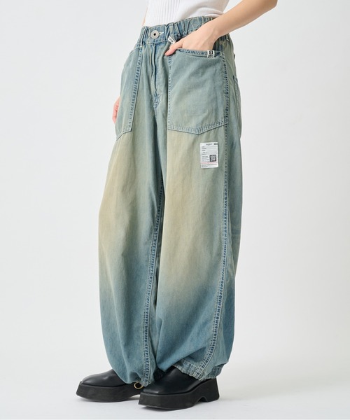 Maison MIHARA YASUHIRO(メゾンミハラヤスヒロ)の「【Maison MIHARA YASUHIRO/メゾンミハラヤスヒロ】Light Denim Wide Pants/ライトデニムワイドパンツ(デニムパンツ・レディース・ブラック/ダークインディゴブルー・38/36)」の11枚目の写真