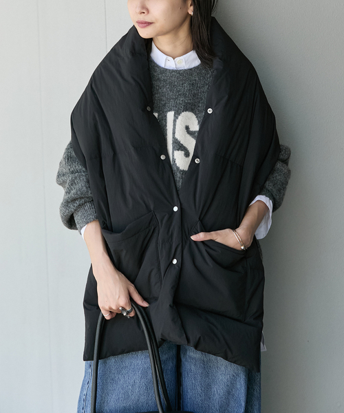 JOURNAL STANDARD(ジャーナルスタンダード)の「《WEB限定追加》ナイロンタフタダウンマフラー(マフラー・レディース・ベージュ/ブラック・FREE)」の1枚目の写真