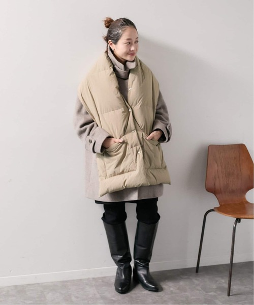 JOURNAL STANDARD(ジャーナルスタンダード)の「《WEB限定追加》ナイロンタフタダウンマフラー(マフラー・レディース・ベージュ/ブラック・FREE)」の22枚目の写真