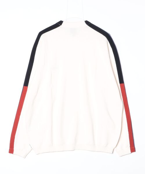 ARMANI EXCHANGE（アルマーニエクスチェンジ）の「【A|X アルマーニ エクスチェンジ】コントラストライン ニットプルオーバー（EC限定カラー含）（ニット/セーター・メンズ・オフホワイト/ダークネイビー・LARGE/SMALL/MEDIUM/X-SMALL/X-LARGE）」の12枚目の写真