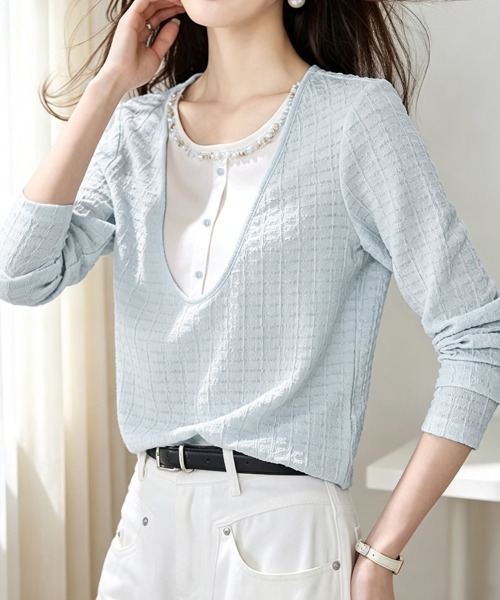 ONEP STAR(ワンピスター)の「ビーズ&パール調装飾長袖プルオーバー(Tシャツ/カットソー・レディース・ライトブルー・MEDIUM/X-LARGE/LARGE)」の2枚目の写真
