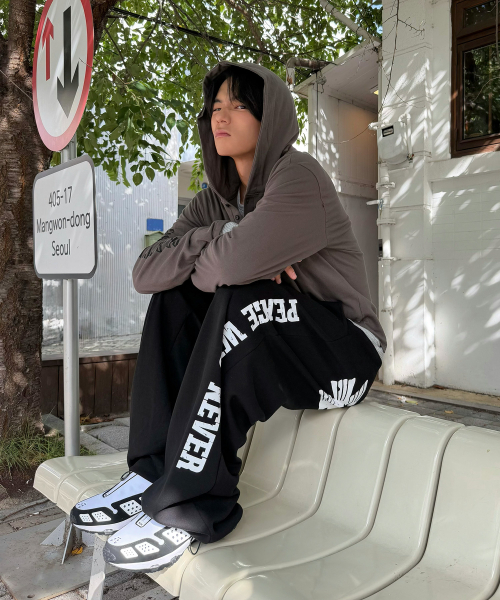 SUPERSUB(スーパーサブ)の「PEACE WAS NEVER レタリングワイドスウェットパンツ-ブラック(スウェットパンツ・レディース・その他・MEDIUM/LARGE)」の4枚目の写真