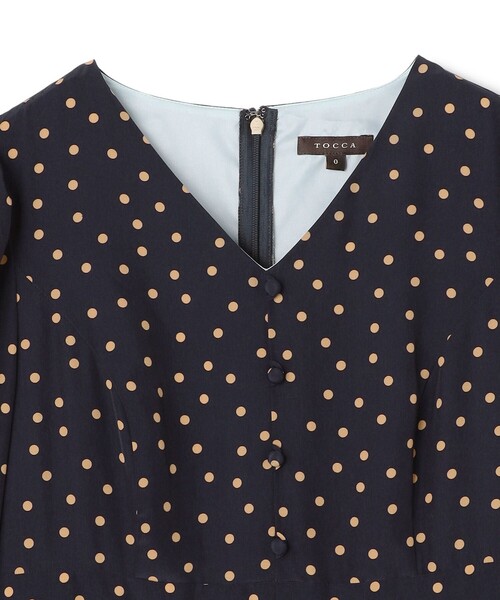 TOCCA(トッカ)の「TWILIGHT DOTS ドレス(ワンピース・レディース・ネイビー系5・00/0/2/4/6)」の6枚目の写真