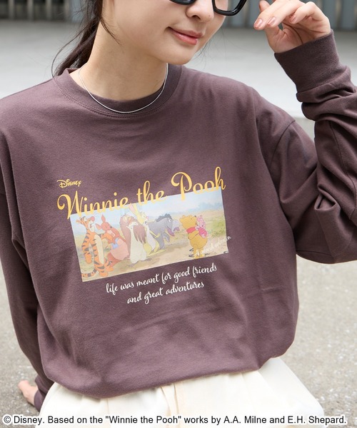 Disney(ディズニー)の「【別注】Disney / くまのプーさん / ヴィンテージフォトプリントロンT(Tシャツ/カットソー・レディース・ダークブラウン/アイボリー/ブラック系/オートミール/スミクロ・M/L)」の4枚目の写真