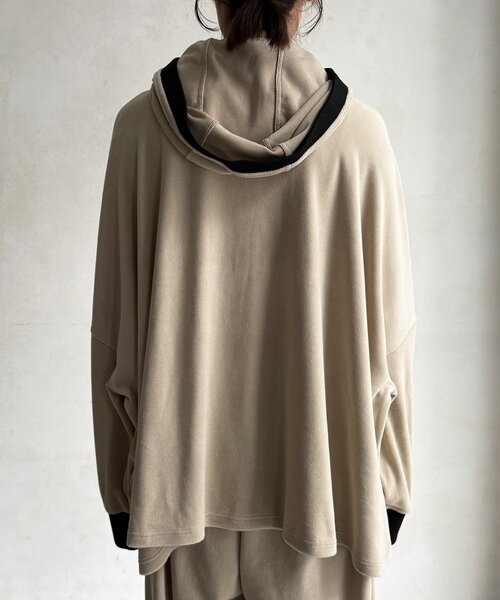DouDou（ドゥドゥ）の「【WEB限定/セットアップ可能】フリースフーディー（Tシャツ/カットソー・レディース・グレイッシュベージュ/ホワイト系その他・FREE）」の12枚目の写真