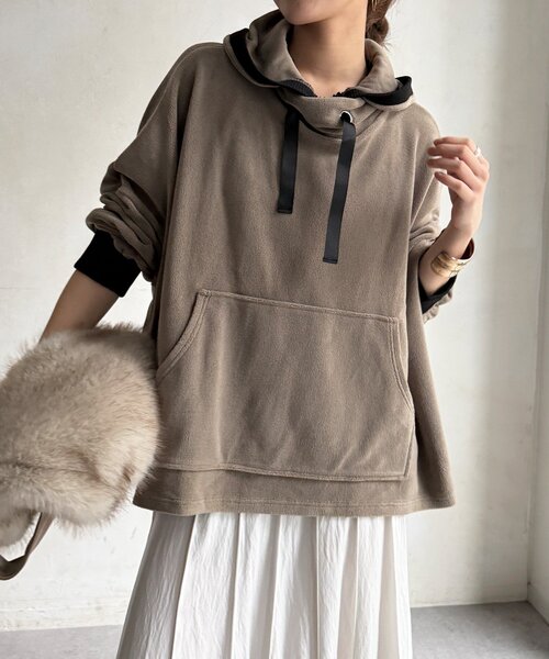 DouDou（ドゥドゥ）の「【WEB限定/セットアップ可能】フリースフーディー（Tシャツ/カットソー・レディース・グレイッシュベージュ/ホワイト系その他・FREE）」の3枚目の写真