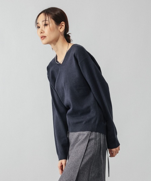 GLOBAL WORK(グローバルワーク)の「カシミヤタッチVネックプルオーバー/ 758522PO(ニット/セーター・レディース・マスタード/ライトグレー/ライトピンク/ホワイト/ネイビー・SMALL/LARGE/MEDIUM/X-SMALL/X-LARGE)」の3枚目の写真