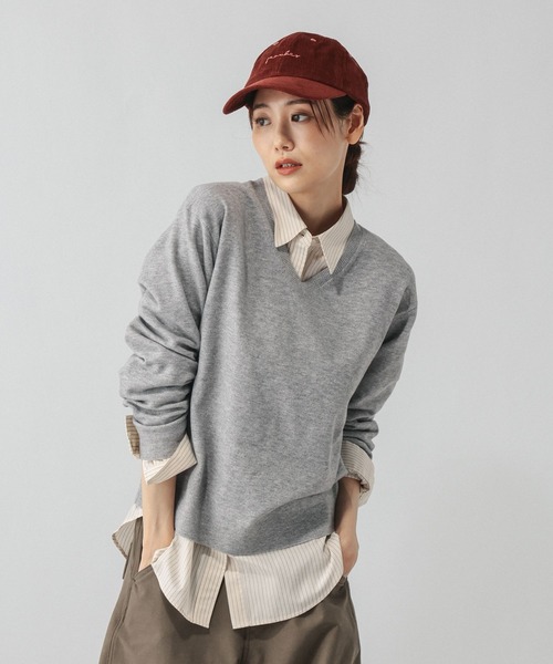 GLOBAL WORK(グローバルワーク)の「カシミヤタッチVネックプルオーバー/ 758522PO(ニット/セーター・レディース・マスタード/ライトグレー/ライトピンク/ホワイト/ネイビー・SMALL/LARGE/MEDIUM/X-SMALL/X-LARGE)」の2枚目の写真