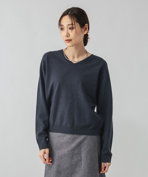 GLOBAL WORK(グローバルワーク)の「カシミヤタッチVネックプルオーバー/ 758522PO(ニット/セーター・レディース・マスタード/ライトグレー/ライトピンク/ホワイト/ネイビー・SMALL/LARGE/MEDIUM/X-SMALL/X-LARGE)」の12枚目の写真