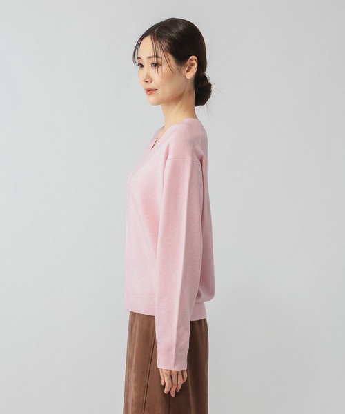 GLOBAL WORK(グローバルワーク)の「カシミヤタッチVネックプルオーバー/ 758522PO(ニット/セーター・レディース・マスタード/ライトグレー/ライトピンク/ホワイト/ネイビー・SMALL/LARGE/MEDIUM/X-SMALL/X-LARGE)」の22枚目の写真