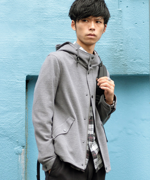 ESSENTIAL GARMENT MEN'S BIGI（エッセンシャルガーメントメンズビギ）の「ショート丈ボリュームネックパーカー/サーフニットダブルフェイス（モッズコート・メンズ・グレー/ブルー・S/SS/L/M）」の3枚目の写真