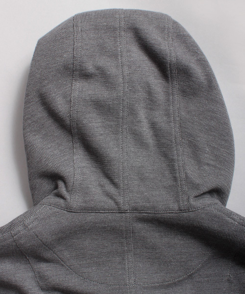 ESSENTIAL GARMENT MEN'S BIGI（エッセンシャルガーメントメンズビギ）の「ショート丈ボリュームネックパーカー/サーフニットダブルフェイス（モッズコート・メンズ・グレー/ブルー・S/SS/L/M）」の7枚目の写真