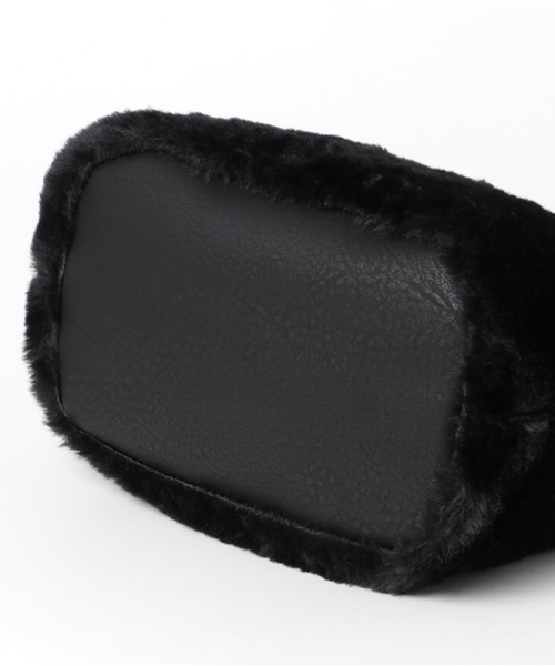 INTERPLANET WINGS（インタープラネットウィング）の「ファータッセルキンチャクバッグ（ショルダーバッグ・レディース・ブラック/ピンクベージュ/ブラウン・フリー）」の6枚目の写真