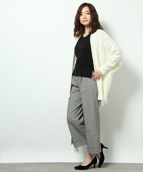 Andemiu（アンデミュウ）の「ケーブルニットカーディガン736718（カーディガン/ボレロ・レディース・ライトグレー/アイボリー/カーキ・FREE）」の16枚目の写真