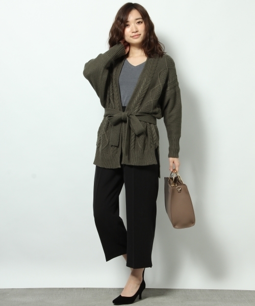 Andemiu（アンデミュウ）の「ケーブルニットカーディガン736718（カーディガン/ボレロ・レディース・ライトグレー/アイボリー/カーキ・FREE）」の17枚目の写真