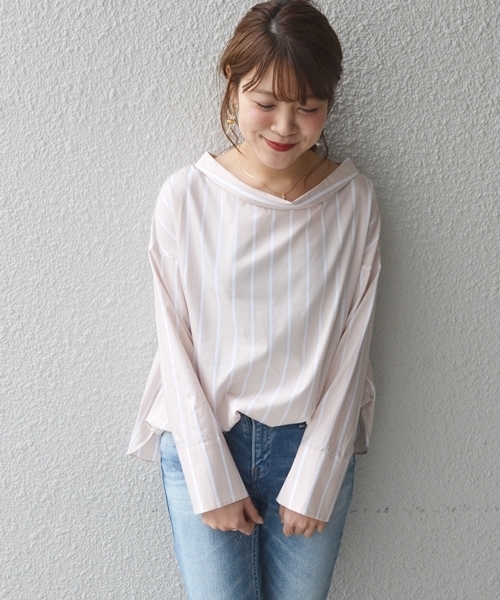 SHIPS（シップス）の「バックボタンビッグシャツ（シャツ/ブラウス・レディース・ベージュ/ライトホワイト/ピンク・ONE SIZE）」の3枚目の写真