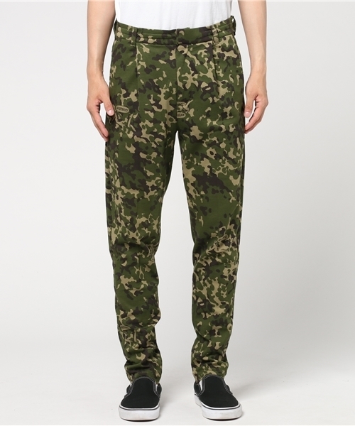HYSTERIC GLAMOUR（ヒステリックグラマー）の「FLECK WOMAN総柄 タックSWP（スラックス・メンズ・グリーン系カモフラージュ・MEDIUM/SMALL）」の6枚目の写真