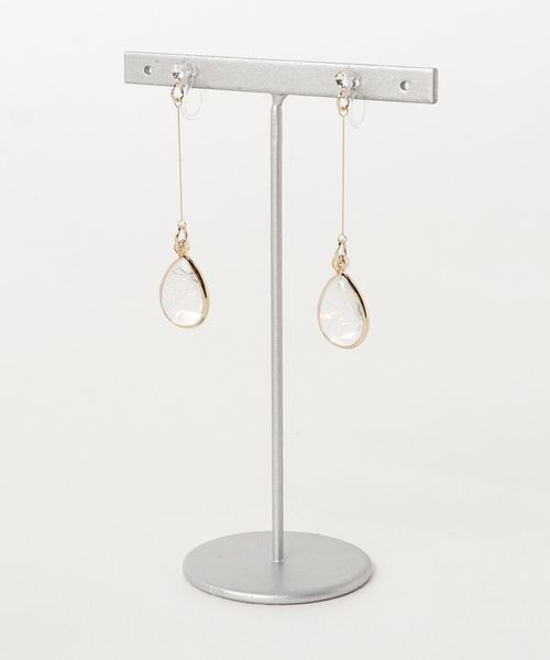 LUON（ルオン）の「【LUON】ｼﾝﾌﾟﾙぷらぷらｲﾔﾘﾝｸﾞ（イヤリング・レディース・ホワイト/ブラック/ブルー/ピンク/ローズ/グリーン/ゴールド/シルバー/レッド/ブルー系その他/ホワイト系その他/グリーン系その他/ブルー系その他2/パープル系その他/グレー系その他/オレンジ系その他/その他/シルバー系その他/グレー系その他2・FREE）」の3枚目の写真