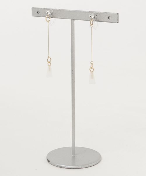 LUON（ルオン）の「【LUON】ｼﾝﾌﾟﾙぷらぷらｲﾔﾘﾝｸﾞ（イヤリング・レディース・ホワイト/ブラック/ブルー/ピンク/ローズ/グリーン/ゴールド/シルバー/レッド/ブルー系その他/ホワイト系その他/グリーン系その他/ブルー系その他2/パープル系その他/グレー系その他/オレンジ系その他/その他/シルバー系その他/グレー系その他2・FREE）」の2枚目の写真