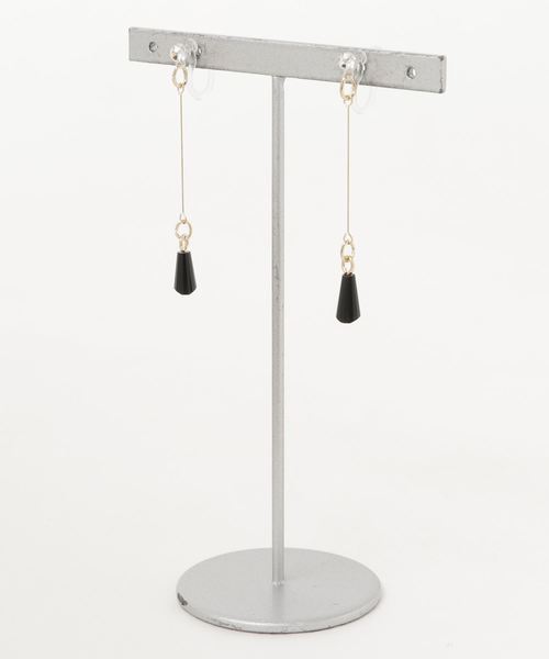 LUON（ルオン）の「【LUON】ｼﾝﾌﾟﾙぷらぷらｲﾔﾘﾝｸﾞ（イヤリング・レディース・ホワイト/ブラック/ブルー/ピンク/ローズ/グリーン/ゴールド/シルバー/レッド/ブルー系その他/ホワイト系その他/グリーン系その他/ブルー系その他2/パープル系その他/グレー系その他/オレンジ系その他/その他/シルバー系その他/グレー系その他2・FREE）」の4枚目の写真