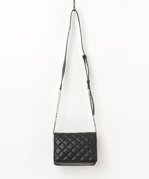 Guess（ゲス）の「VICTORIA MINI CROSSBODY FLAP（ショルダーバッグ）」 WEAR