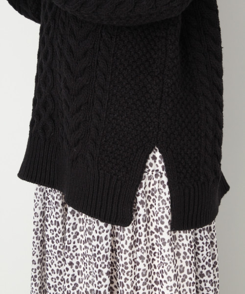 LOWRYS FARM（ローリーズファーム）の「３Ｇケーブルハイネック　805094（ニット/セーター・レディース・オフホワイト/ブラック/ベージュ/カーキ・MEDIUM/LARGE）」の12枚目の写真