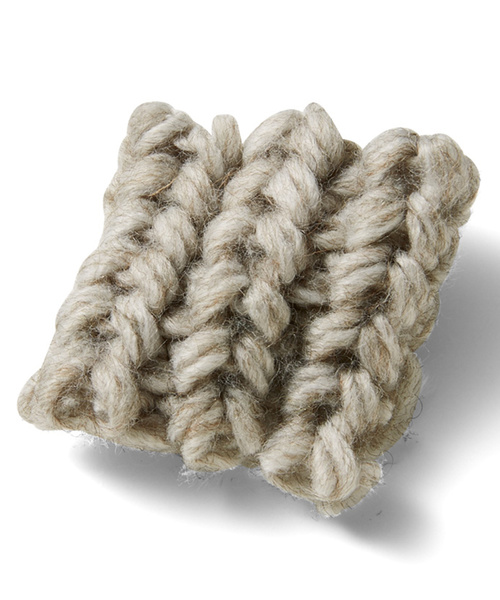 IEDIT（イディット）の「【イラストレーター　きくちあつこさんとコラボ】ＩＥＤＩＴ　ローゲージロングニット（ニット/セーター・レディース・ベージュ・SMALL/MEDIUM/LARGE/X-LARGE/XX-LARGE）」の2枚目の写真