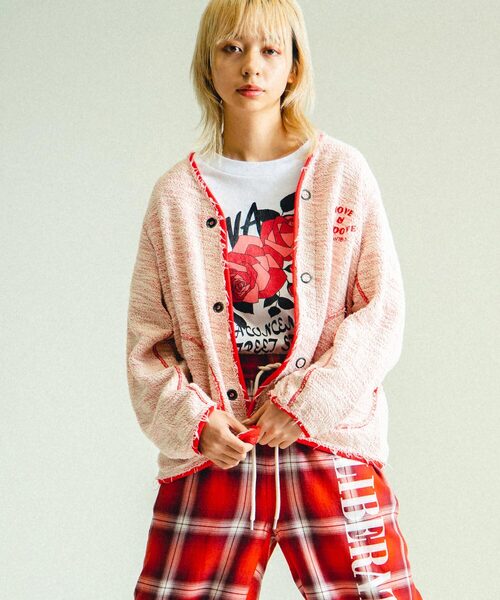 RNA(アールエヌエー)の「M1230 もふもふカーディガン(カーディガン/ボレロ・レディース・グレー/ブルー/レッド・MEDIUM)」の4枚目の写真