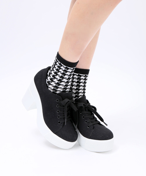 WEGO（ウィゴー）の「WEGO/厚底ヒールシューズ（スニーカー・レディース・ホワイト/ブラック/グリーン/サックスブルー/ピンク・23.5/24.5）」の3枚目の写真