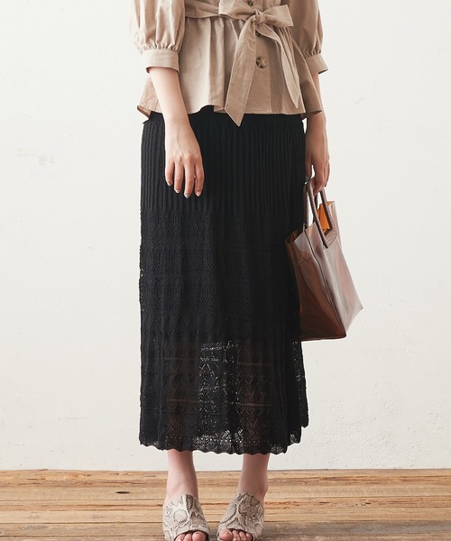 natural couture（ナチュラルクチュール）の「透かし柄ロングフレアスカート（スカート・レディース・ブラック/ベージュ/オフホワイト/オレンジ・FREE）」の3枚目の写真