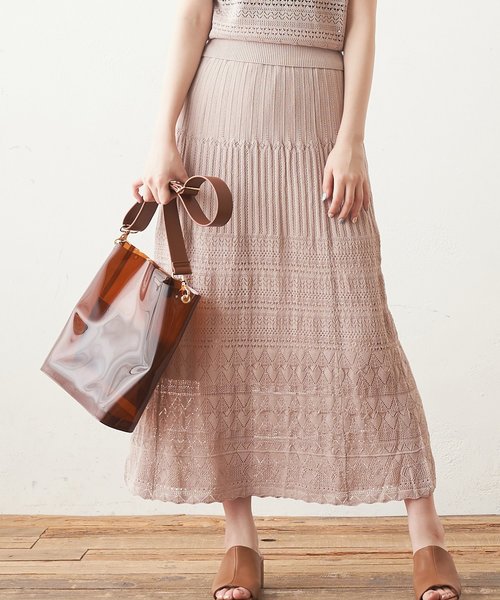 natural couture（ナチュラルクチュール）の「透かし柄ロングフレアスカート（スカート・レディース・ブラック/ベージュ/オフホワイト/オレンジ・FREE）」の6枚目の写真