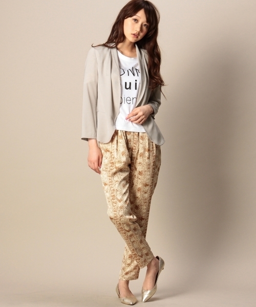 BEAUTY&YOUTH UNITED ARROWS（ビューティーアンドユースユナイテッドアローズ）の「BYTF パイピングジョーゼット8分袖ジャケット ◆（テーラードジャケット・レディース・ベージュ/ネイビー・フリー）」の3枚目の写真