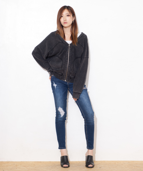 ROGER AND RAW(ロジャーアンドロウ)の「Roger&Raw / V BackロゴZIPカーデ(カーディガン/ボレロ・レディース・ブラック/ブルー/ライトブラウン・M)」の20枚目の写真