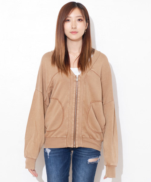 ROGER AND RAW(ロジャーアンドロウ)の「Roger&Raw / V BackロゴZIPカーデ(カーディガン/ボレロ・レディース・ブラック/ブルー/ライトブラウン・M)」の22枚目の写真