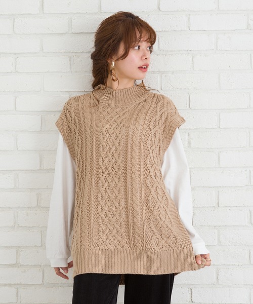 SpRay（スプレイ）の「ケーブルハイネックベスト（ベスト・レディース・アイボリー/ブラック/ピンク/ブラウン/ダークベージュ・FREE）」の4枚目の写真