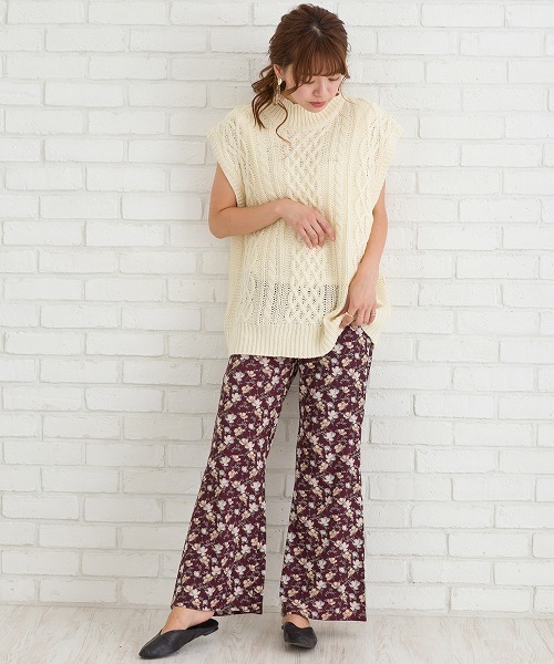 SpRay（スプレイ）の「ケーブルハイネックベスト（ベスト・レディース・アイボリー/ブラック/ピンク/ブラウン/ダークベージュ・FREE）」の15枚目の写真