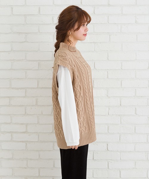 SpRay（スプレイ）の「ケーブルハイネックベスト（ベスト・レディース・アイボリー/ブラック/ピンク/ブラウン/ダークベージュ・FREE）」の13枚目の写真