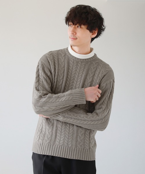 SPU（スプ）の「セミワイドシルエットケーブル編みクルーネックニット（ニット/セーター・メンズ・ホワイト系その他/ブラック系その他/ネイビー/インディゴブルー/ブルー/グリーン/カーキ/ベージュ/オフホワイト/ブラック/モカ/ホワイト/レッド系その他/ワイン/キャメル/ブルー系その他/グレー系その他/チャコール/杢グレー/グレー系その他2/ブルーグレー/ベージュ系/テラコッタ・S/M/L/XL）」の14枚目の写真