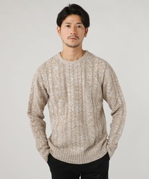 セミワイドシルエットケーブル編みクルーネックニット