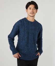 セミワイドシルエットケーブル編みクルーネックニット